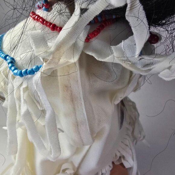 Praying Doll Native American Indian 2001 VTG Porcelain Kelly J RuBert Feathers - Picture 6 of 15